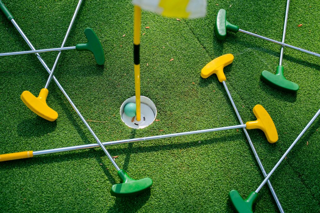 mini golf image